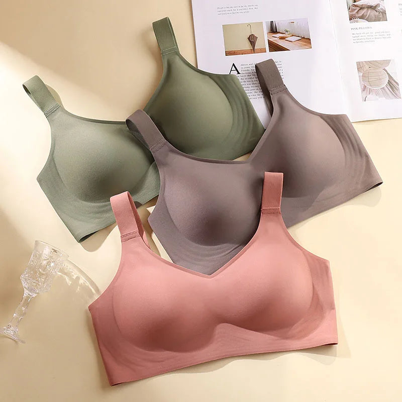 Wire-free Push-up Sports Bra: Seamless, Adjustable, and Supportive