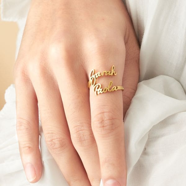 PERSONALIZED RING WITH MULTIPLE NAMES