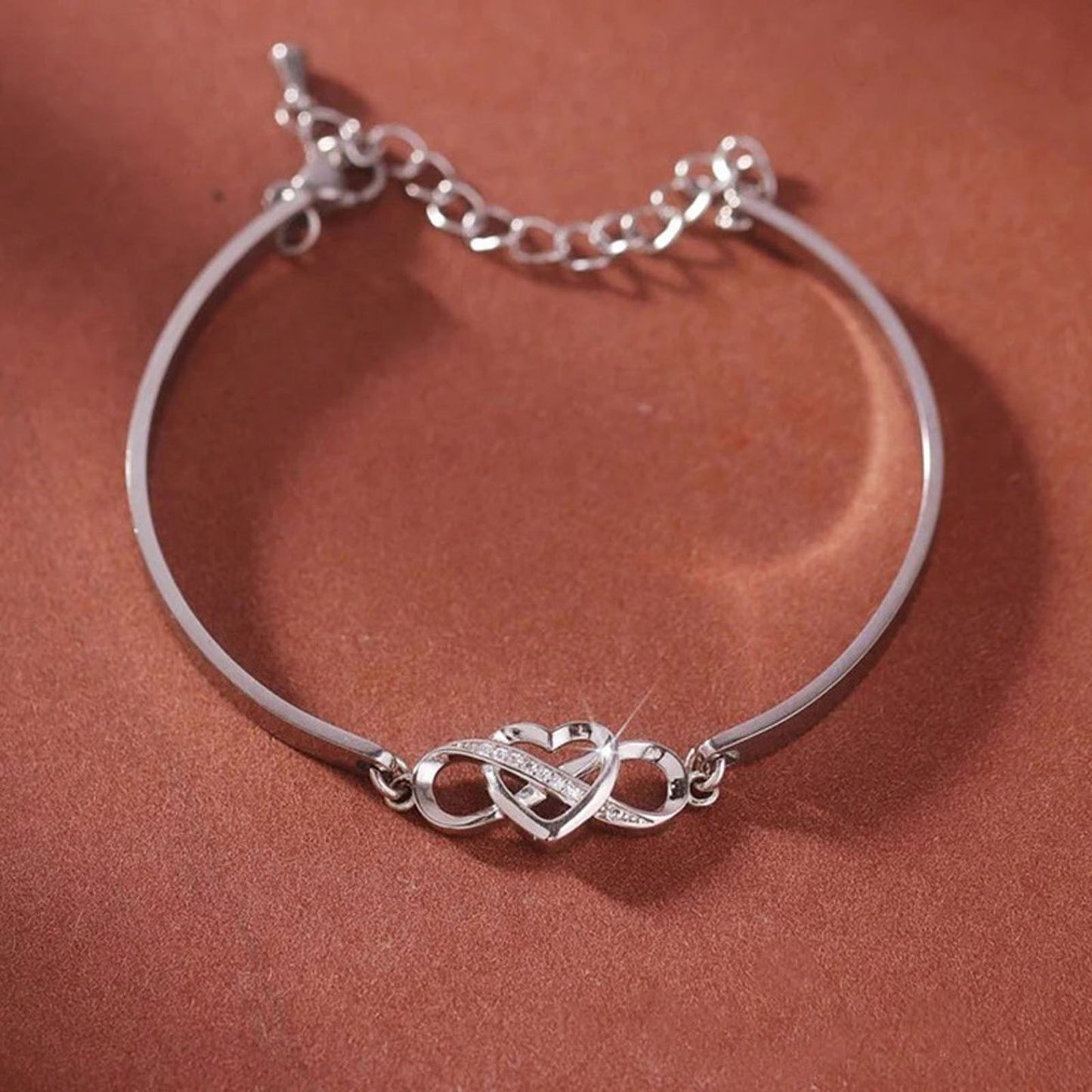 THE LOVE BETWEEN AUNT & NIECE/FRIENDS/GRANDMOTHER&GRANDDAUGHTER IS FOREVER HEART BRACELET
