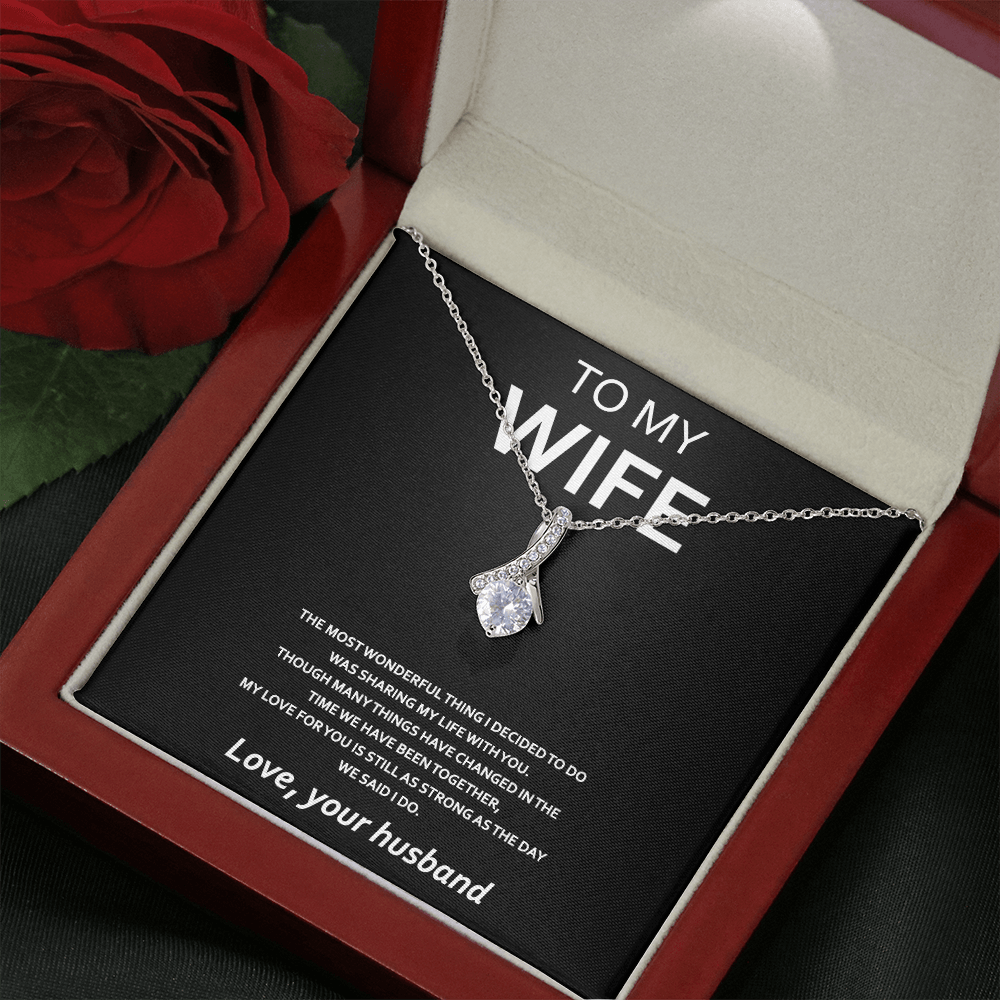 ALLURING BEAUTY necklace for wife
