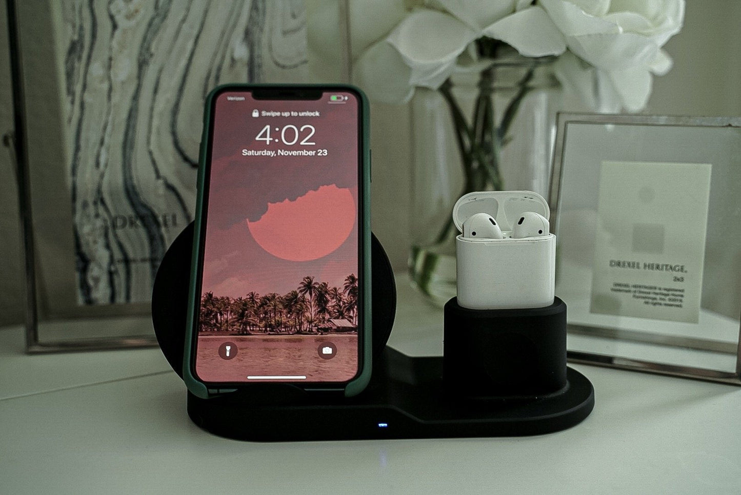 Fast Charge Wireless Charging Stand For I Phone and Samsung Devices
