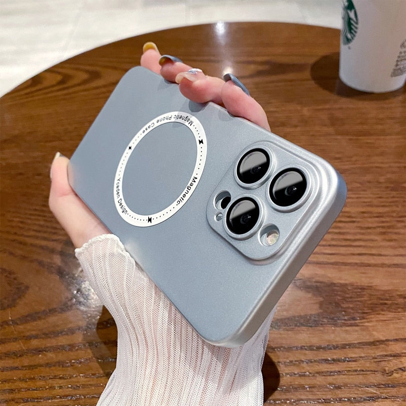 MAGNETIC CHARGING CASE