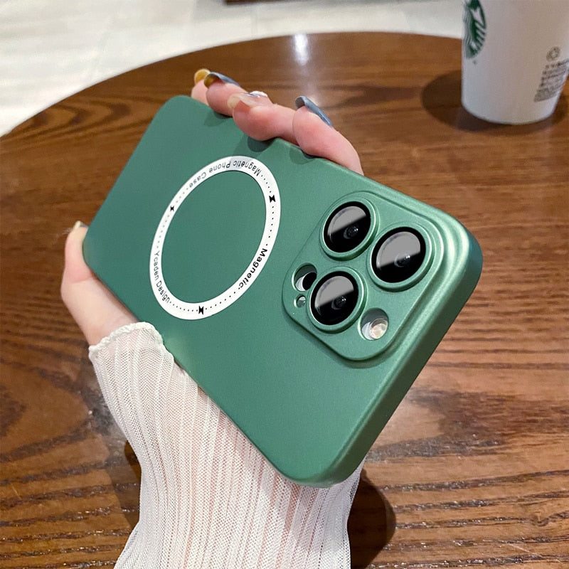 MAGNETIC CHARGING CASE