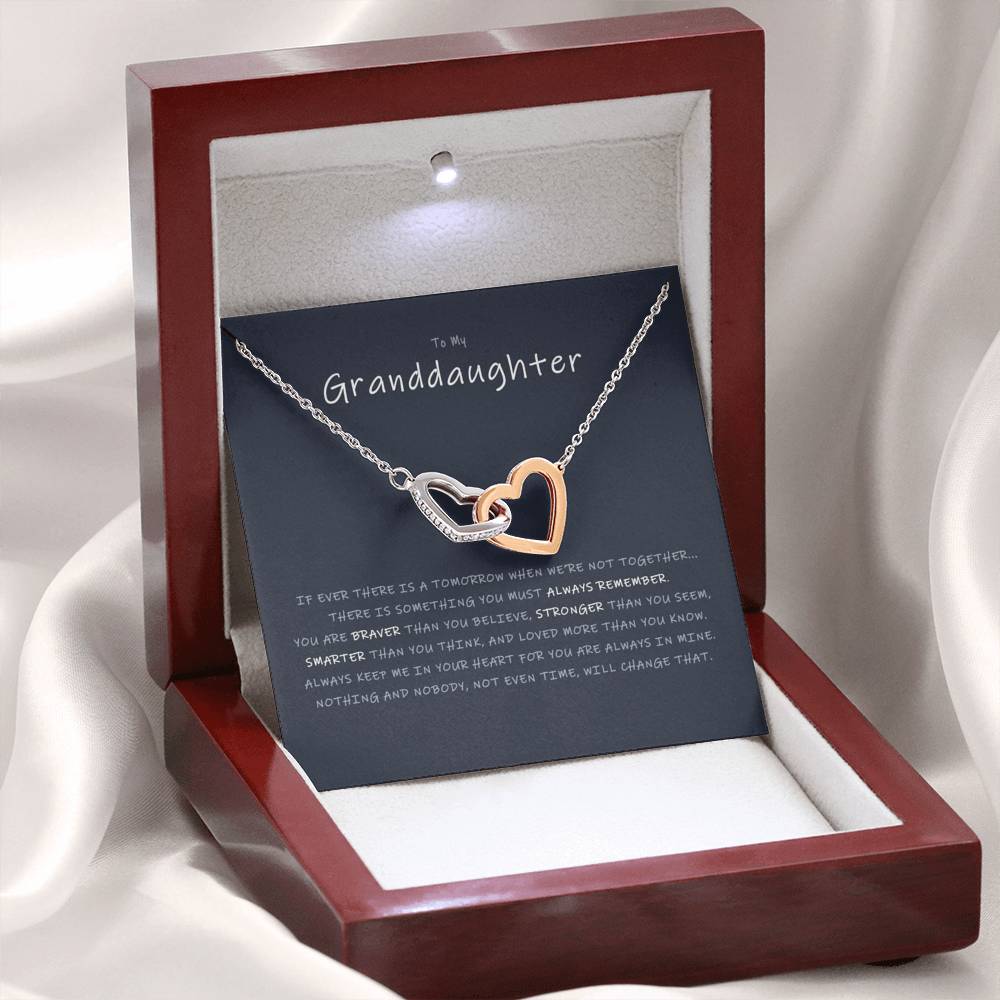 card INTERLOCKING HEART NECKLACE